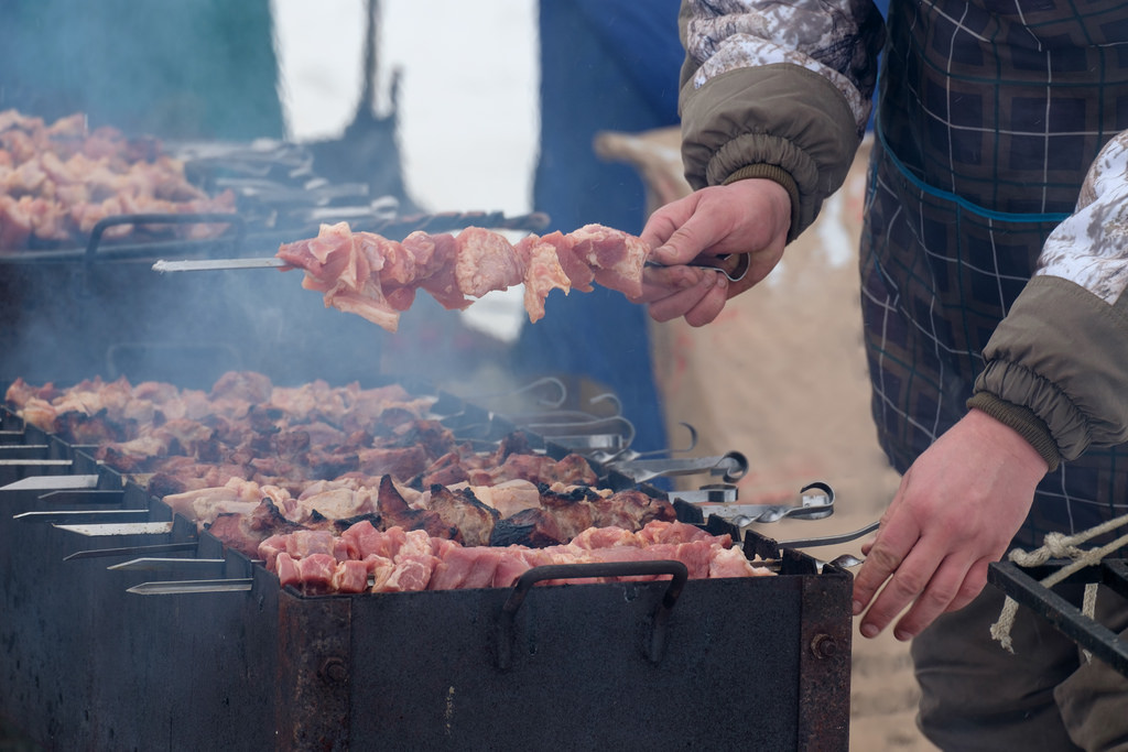 приготовление шашлыка
