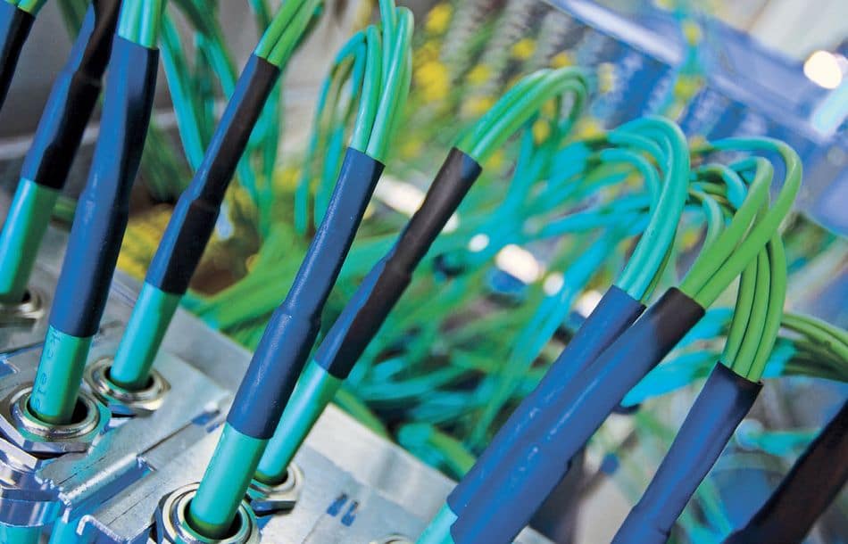 Кабели в оборудовании