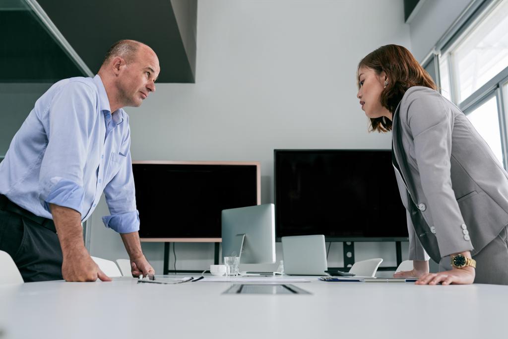 Конфликт с руководством