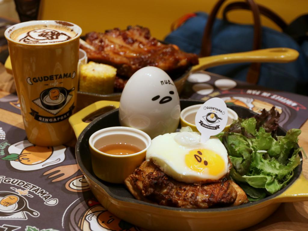 еда в детском кафе