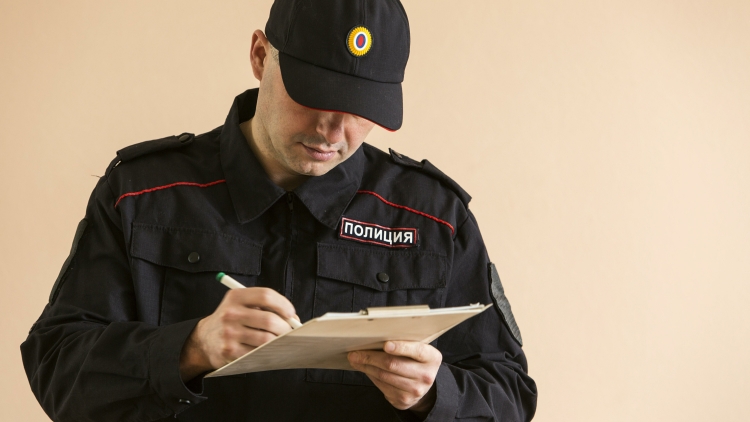 написать заявление в полицию на соседей