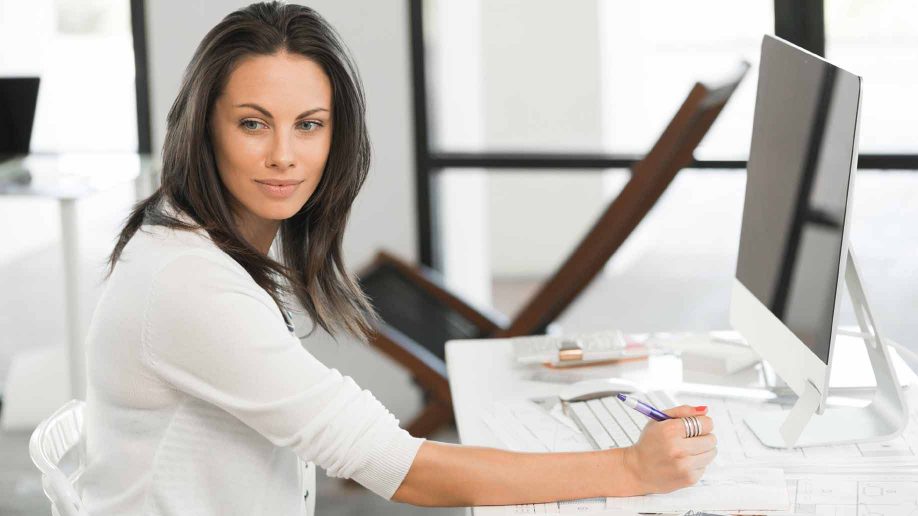 Риелтор за работой