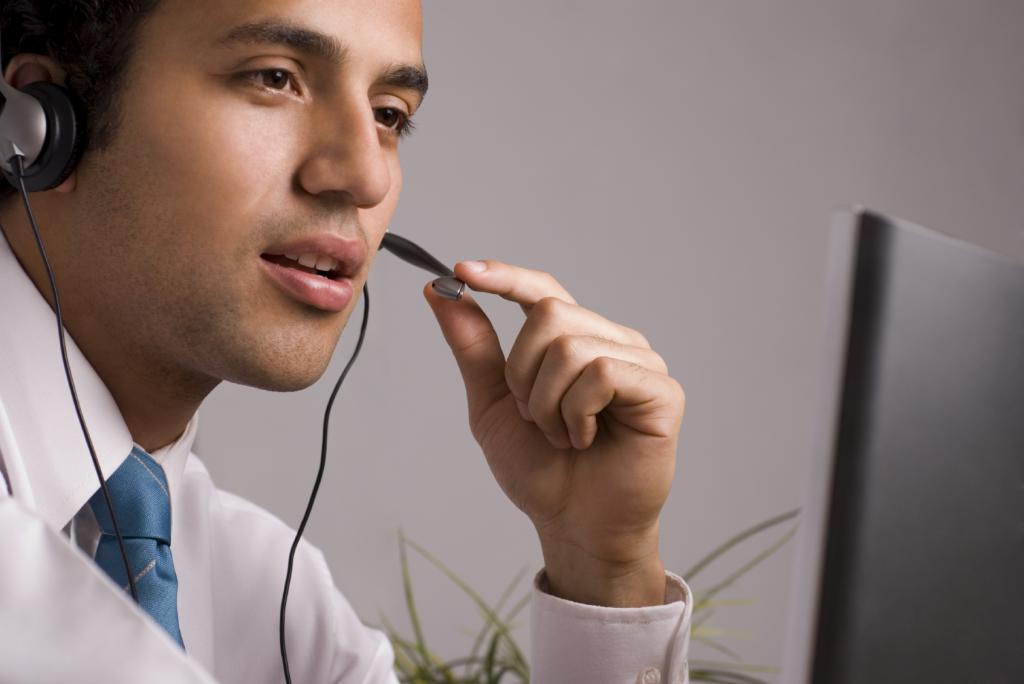 Мужчина из кол-центра.