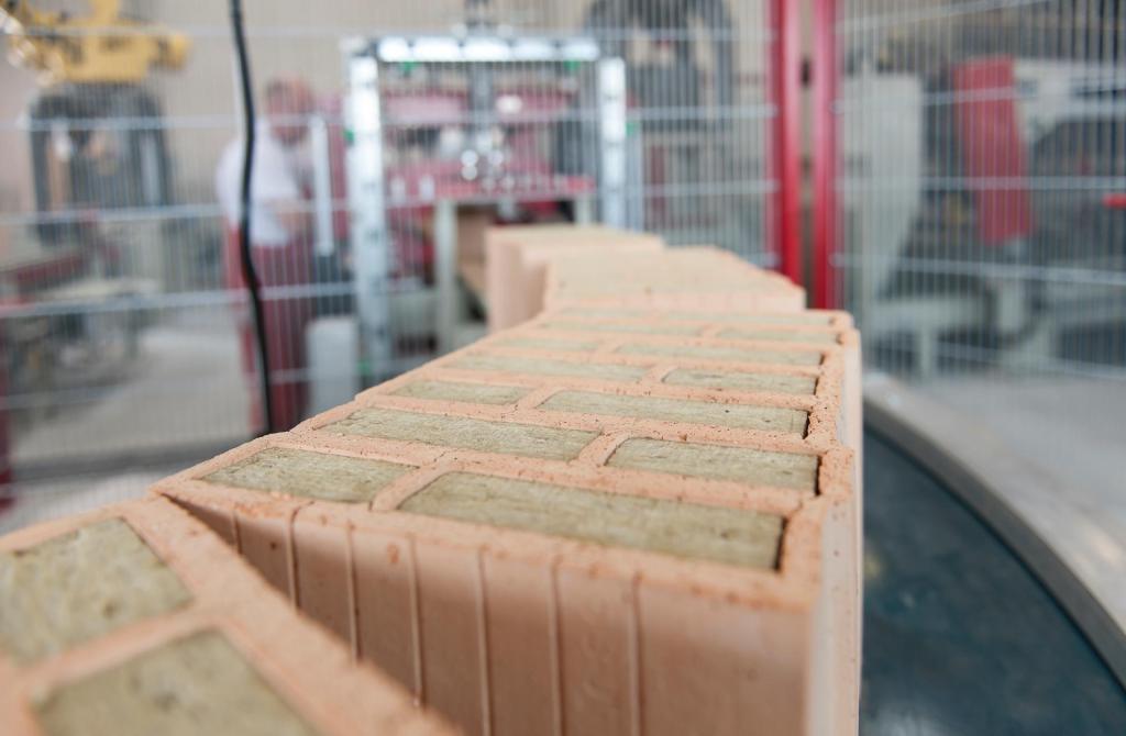 Производство кирпичей