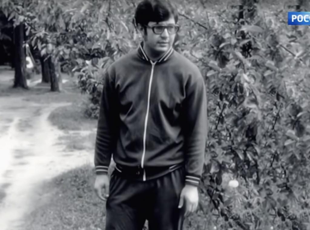 Студент МГИМО Алишер Усманов