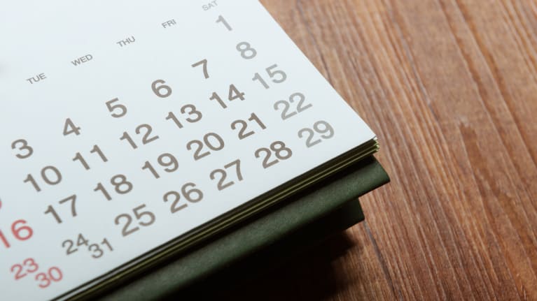 Календарь на столе