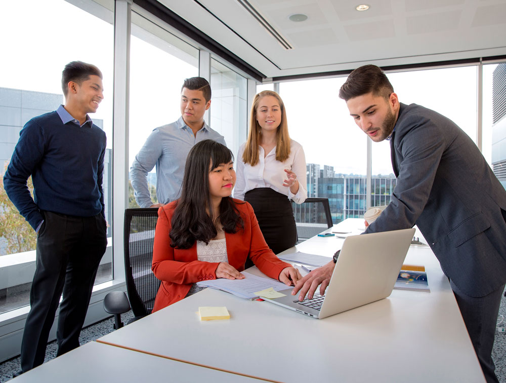 Предприниматели, бизнесмены