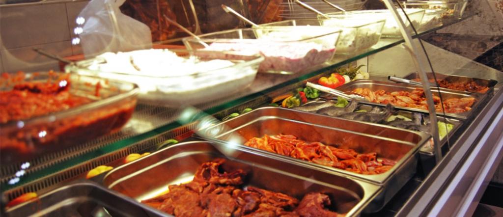 готовить пиццу