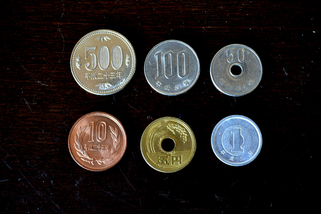 японские монеты
