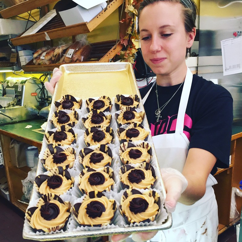 Готовые пирожные