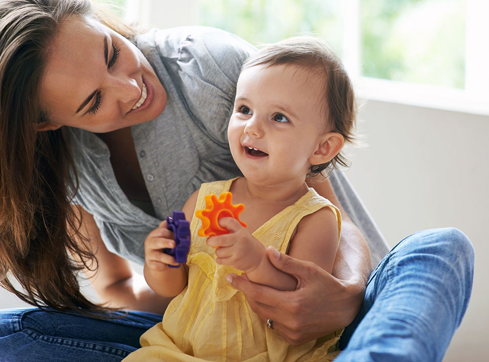 Няня с ребенком.