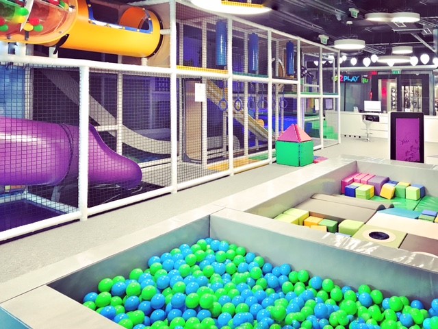 "сухой" бассейн