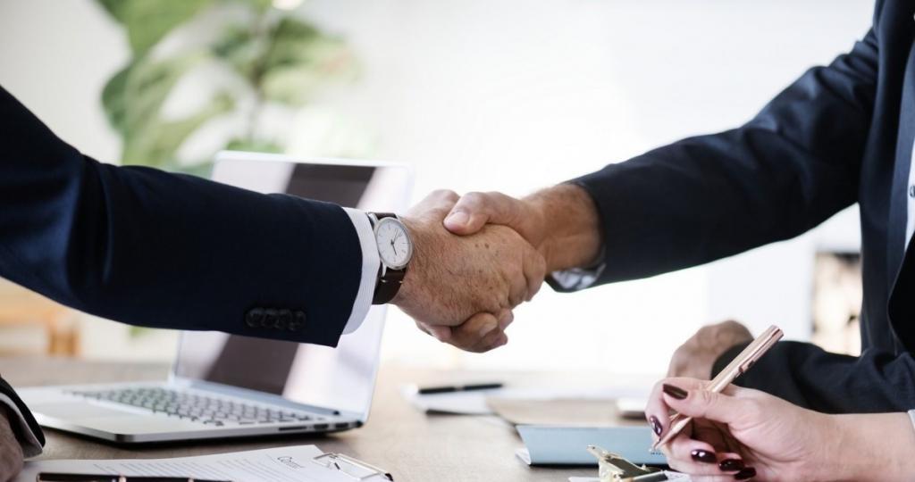 Таможенный брокер