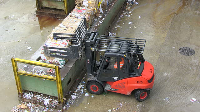 Склад для переработки вторсырья