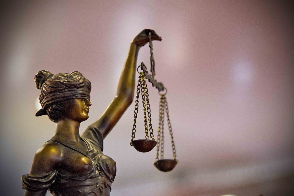 коллизия правовая