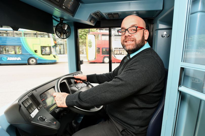 водитель автобуса