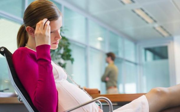 как платят декретные с работы