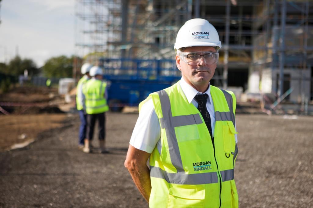 начальник строительства