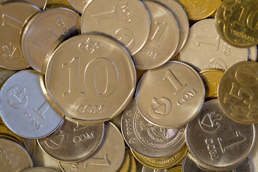 Деньги Киргизии - история ввода