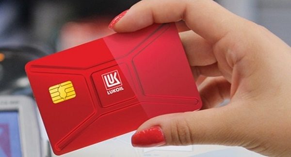 карта в руках