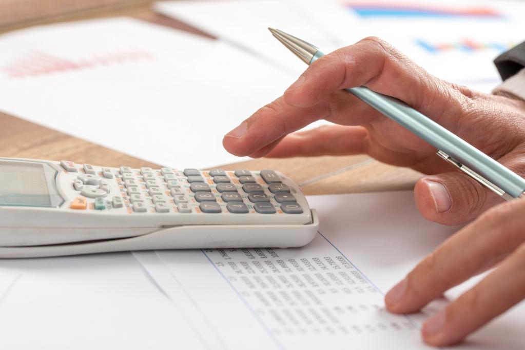 как посчитать компенсацию за неиспользованный отпуск при увольнении пример