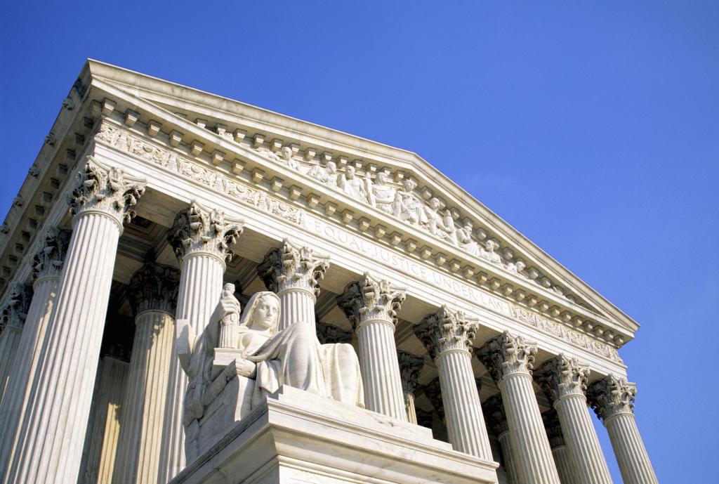 Здание суда